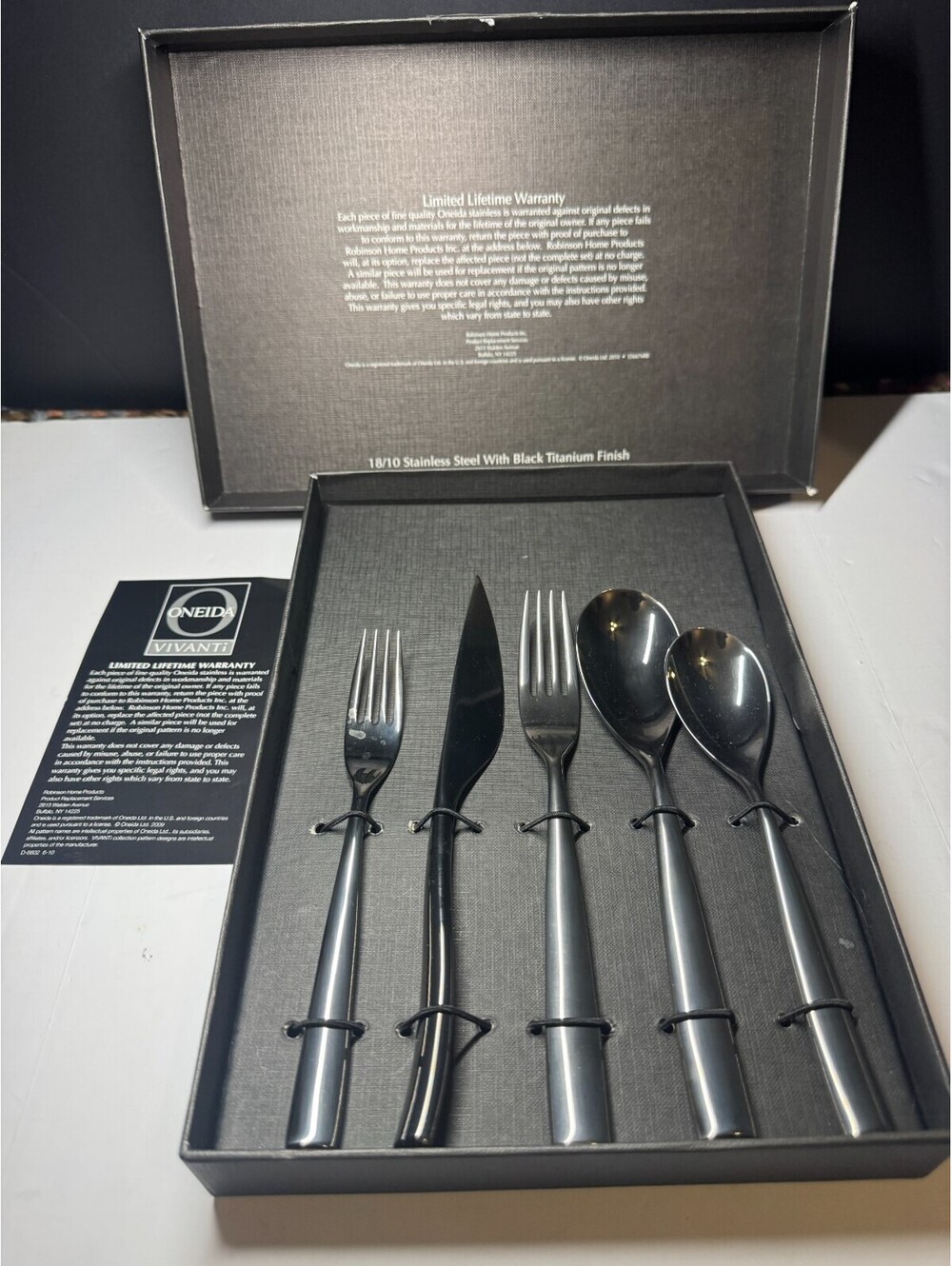 Oneida Vivanti Romano Black Titanium Flatware Silverware 5 Pc Place Setting NEW